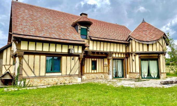 Saint-Mars-d'Outille Bed & Breakfast | Manoir du Griffon
