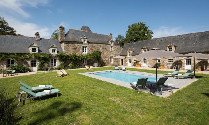 Malansac Bed & Breakfast | MANOIR DU VAU D ARZ gîtes et chambres d hôtes avec piscine