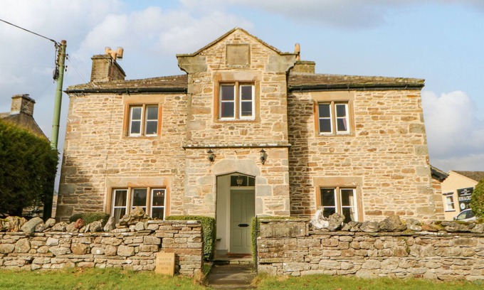 Bainbridge House | MANOR HOUSE, pet friendly, character holiday cottage in Hawes