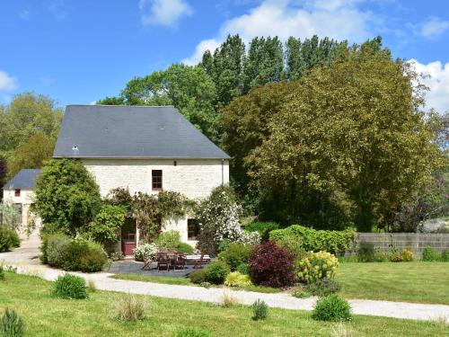 Ponts sur Seulles House | Manor in Normandy with Spa and Pool