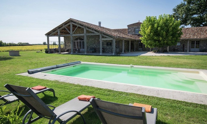 Fargues-sur-Ourbise Villa | Mansion in Fargues with Pool and Garden