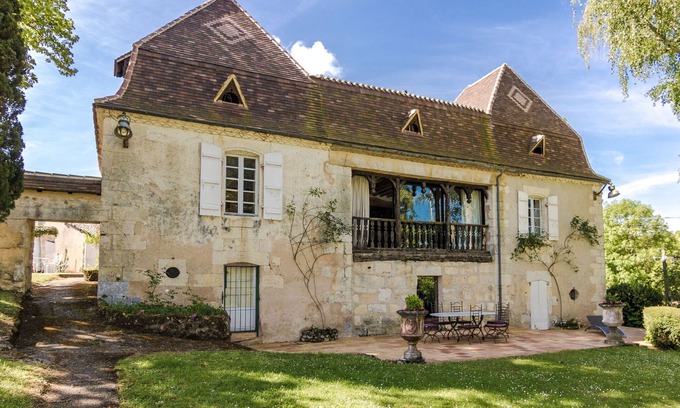 Sourzac Villa | Mansion in Sourzac with Private Pool