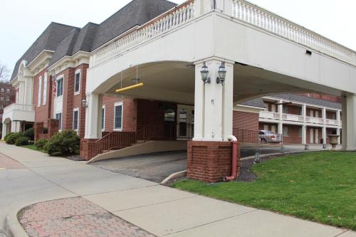 Springfield Hotel | Mansion View Inn & Suites
