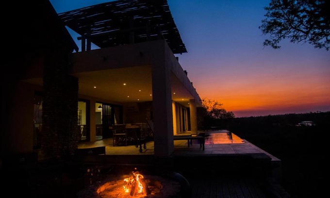 Buffelspruit Villa | MANZINI RIVER HOUSE - Mjejane Private Game Reserve, Greater Kruger National Park