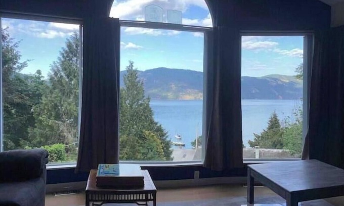 Maple Bay House | Maple Bay with ocean view and beach close by. Message host for Snowbird stays