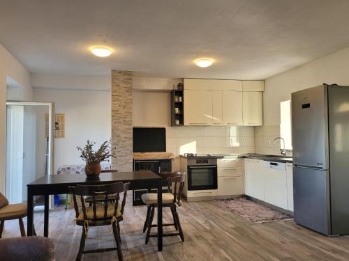 Vrlika Apartment | Mara village house