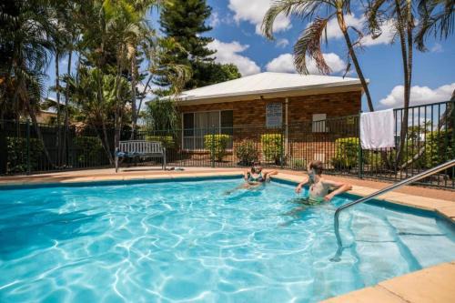 Emerald Hotel | Maraboon Motor Inn