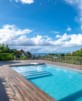 Faaa Apartment | Maraea Deluxe Apt 2BR 2BA with Pool View near Tahiti Airport