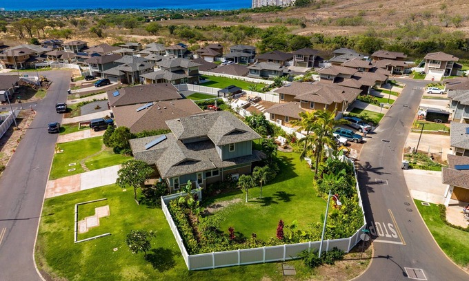 Makaha Valley House | @ Marbella Lane - Pōmaika'i Ocean Love Paradise