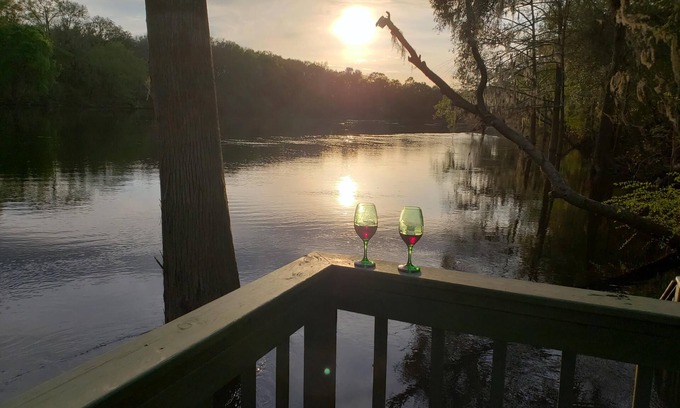O Brien House | MARGARITAVILLE BY THE SUWANNEE RIVER & ROYAL SPRINGS PET FRIENDLY
