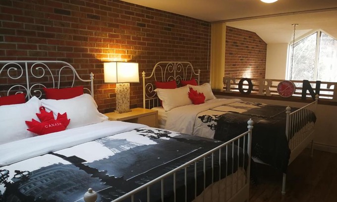 Church and Wellesley House | Margie Townhome Suites