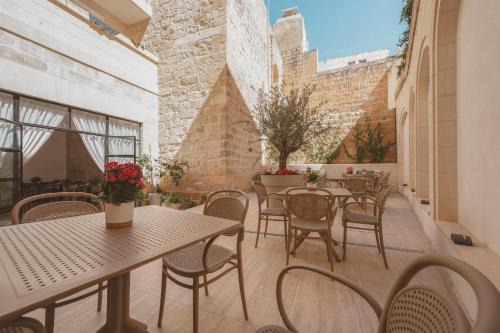 Victoria Bed & Breakfast | Maria Rosa Suites
