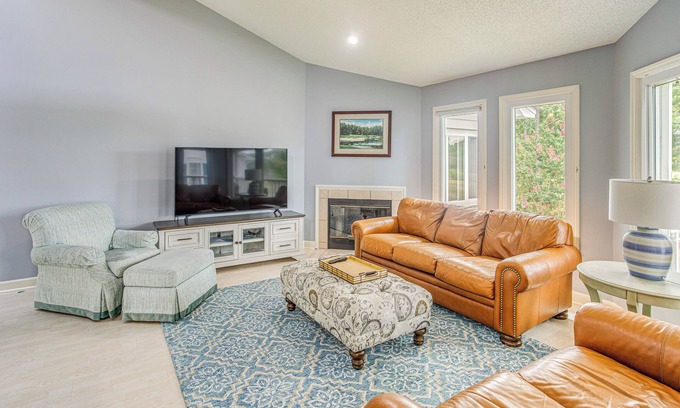 St. James House | Marina & Pool: Roomy Golf-View Home in Southport