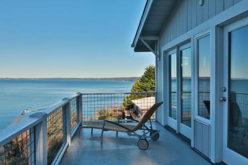 Lagoon Point House | Marine View Bluff by AvantStay Waterfront Views
