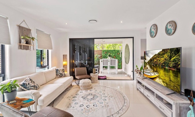 Mountain Creek House | Mariner Court 10, 4 bedroom fully air conditioned home with pool, pet friendly