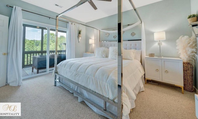 Huddleston Resort | Mariners Village 2 bedroom w/ Amenities
