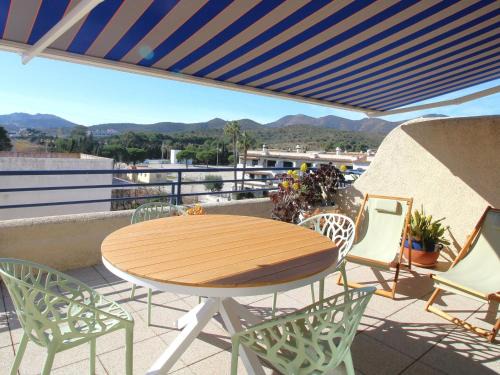 Llanca Apartment | MARITIM II 2 AT.1 - Apartamento moderno, agradable y muy bien equipado situado en 1ª línea de mar - ES-228-82
