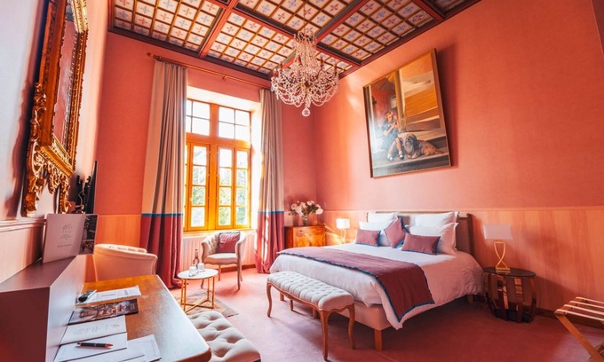 Filliere House | Marquise de Sales room