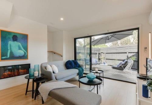 Capel Sound Apartment | Martini Manor