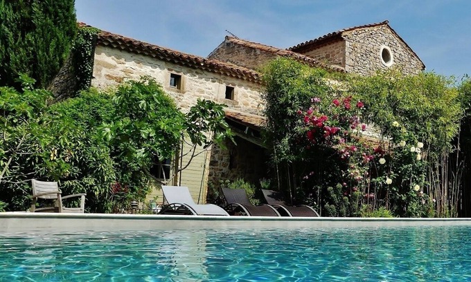 Barjac Bed & Breakfast | Mas Escombelle Chambre d'Hôte