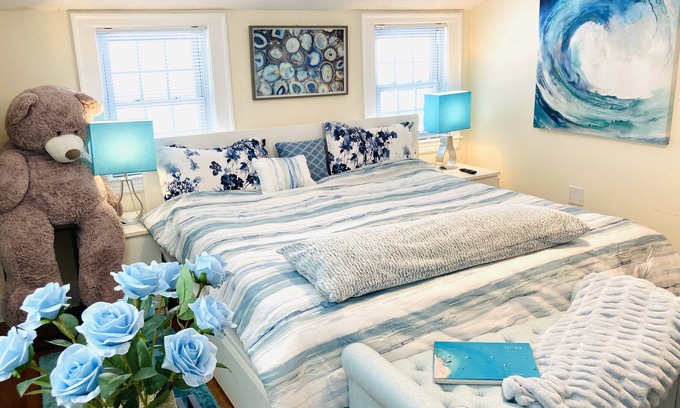 Framingham House | Master Bedroom, 4K TV & Desk for work