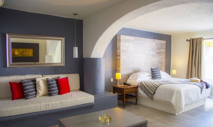 Amatlan Apartment | Master Suite at El Tepozteco National Park Center