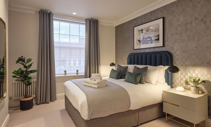 City of Westminster Apartment | Mayfair Darley House by Viridian Apartments
