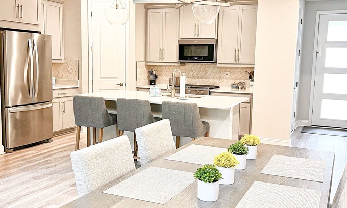 Beach Haven House | Mayo Clinic townhouse in San Pablo with Primary suite located on the 1st floor