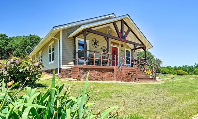 McAlester Cottage | McAlester Cottage w/30 Private Acres & Ponds!