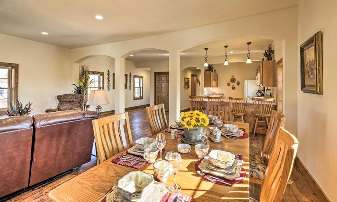 Campbellsport Apartment | McJuggers Loft Walk to Lake, Park, Restaurants