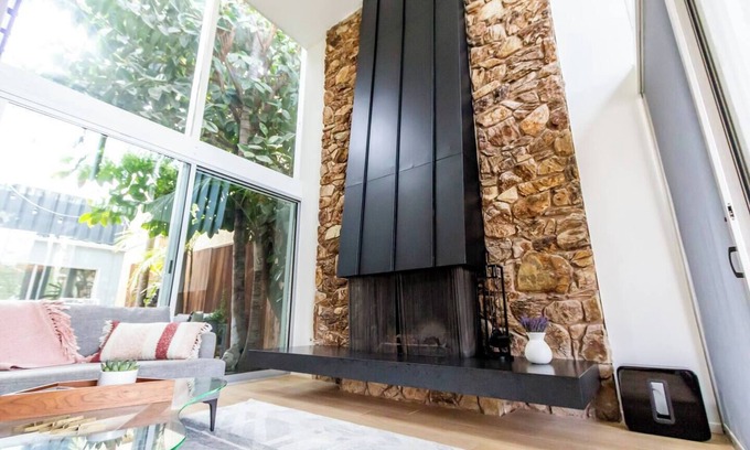 Harbor House | MCM modern architectural gem four houses from the bay in Naples, Long Beach.