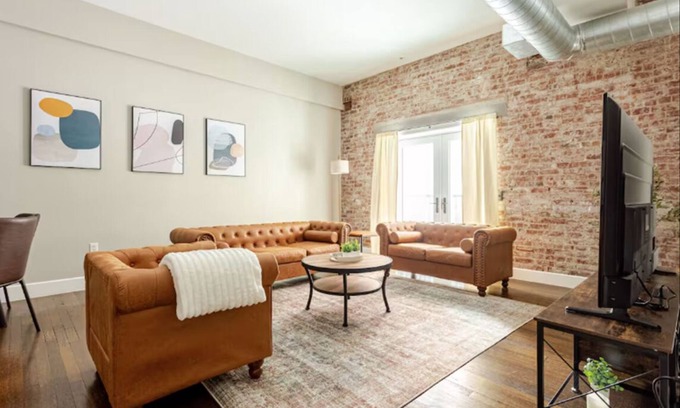Wholesale District Apartment | McOuat Place 4C - Luxury 1 Bed Downtown Indy Apartment Prime Location