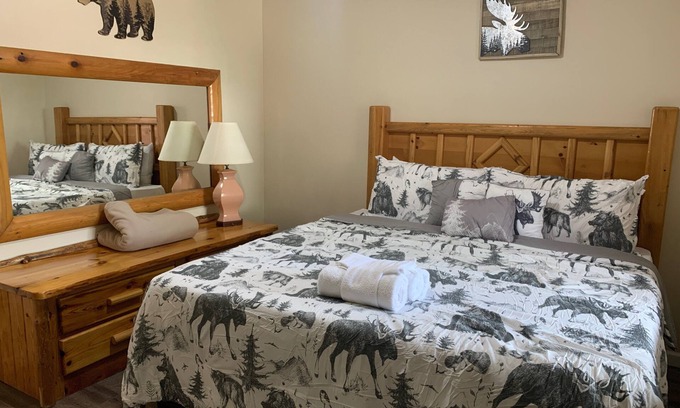 Ohiopyle Hotel | Meadow | 2BR,1BA, Cabinesque Hotel in Ohiopyle