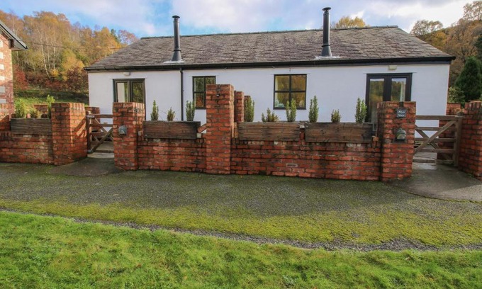 Mold House | Meadow View