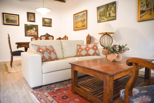 Caldes d'Estrac House | Mediterranean house next to the beach