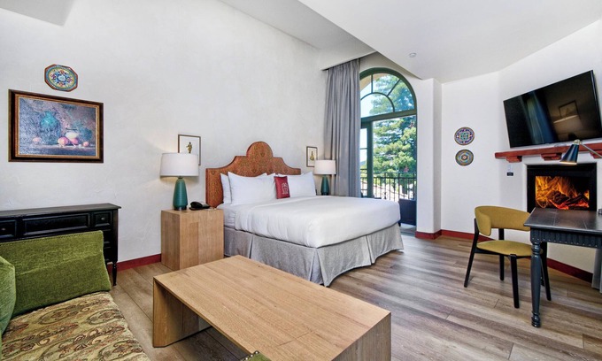 Los Gatos House | Mediterranean Unit with Outdoor Pool, Free Parking, Near Silicon Valley
