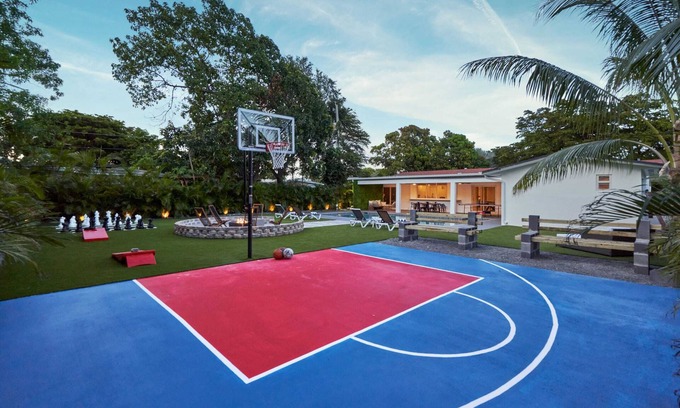 Golden Glades Villa | Mega Fun Villa w/a Cool BKB Ct, Giant Chess, Fire Pit & More!