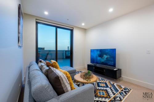 Melbourne Central Business District Apartment | Mega Style Apartments Vision