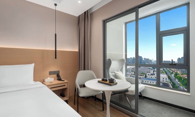 Longhua District Hotel | MEIJI HOTEL- Guanhu Century Square