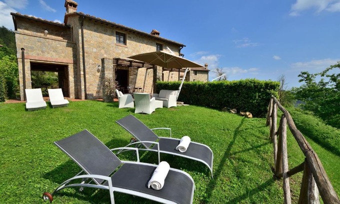 Roccalbegna House | Mela a Poderone