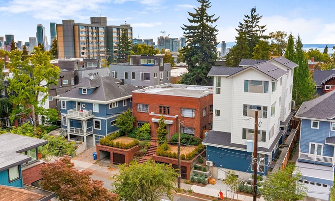 Capitol Hill Apartment | Meleys Crimson Keep Driftmarks Suite