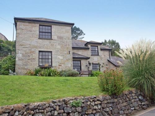Cadgwith House | Mengarth