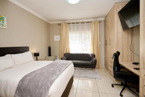 Hatfield Apartment | Menlyn Maine Spacious Cottage