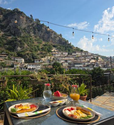 Berat House | MEROLI Guesthouse - UNESCO quarter