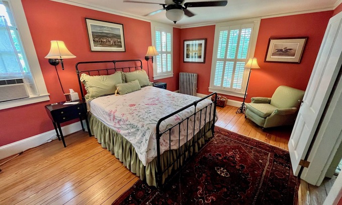Fork Other | Merryland Farm guest house in Hydes