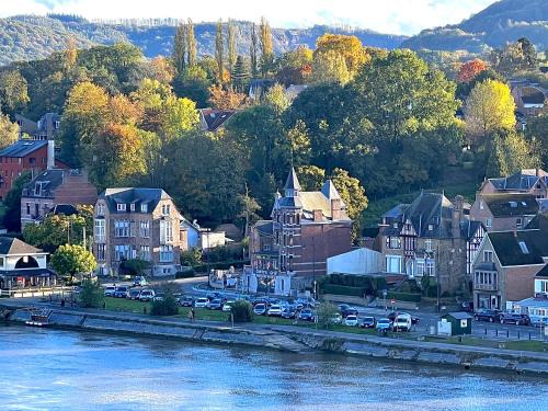Wepion Bed & Breakfast | Mes Caprices B&B Villa Mosan Bord de Meuse