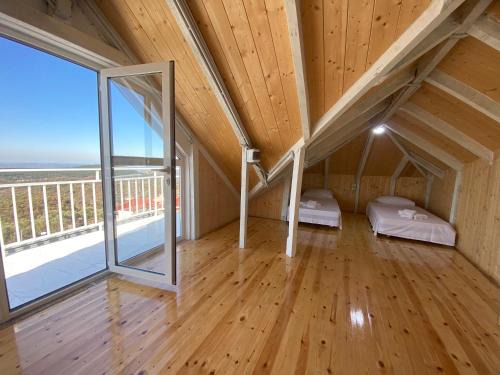 Kruje House | Meti guest house wooden room