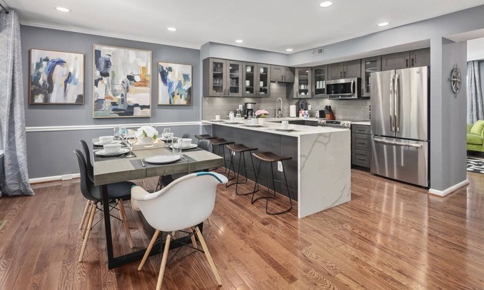 Countryside House | Metropolis: Charming Townhome 40 Min from DC