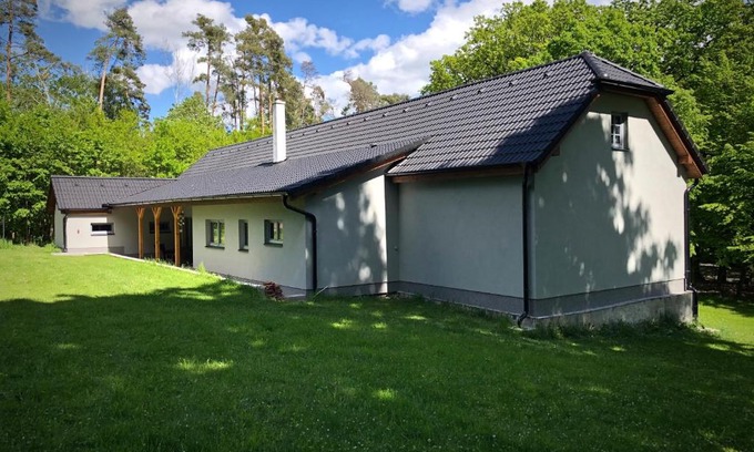 Vlkava Apartment | Mezonetový apartmán s terasou na samotě v lese