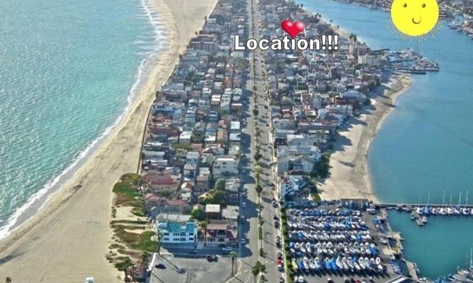 Peninsula Apartment | Mi Casa Es Tu Casa . in Long Beach, California !